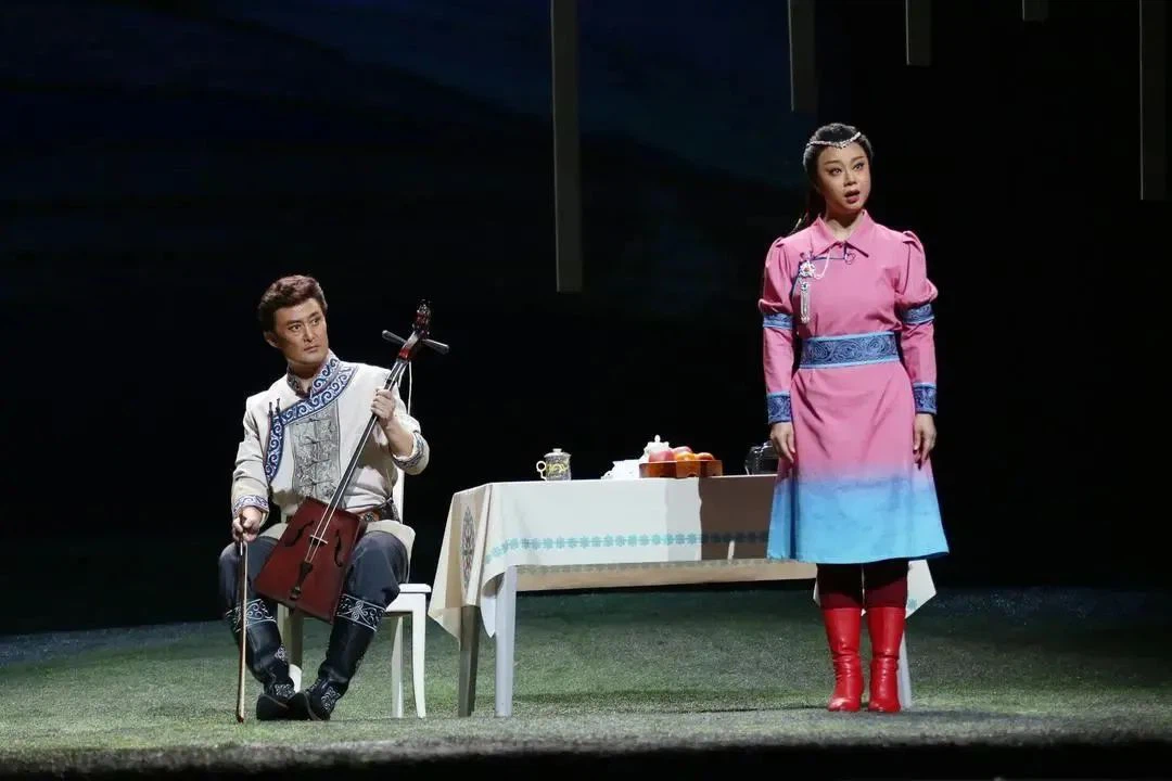 DLW lighting Shines the grand opera (6) DLW lighting Shines the grand opera (6)